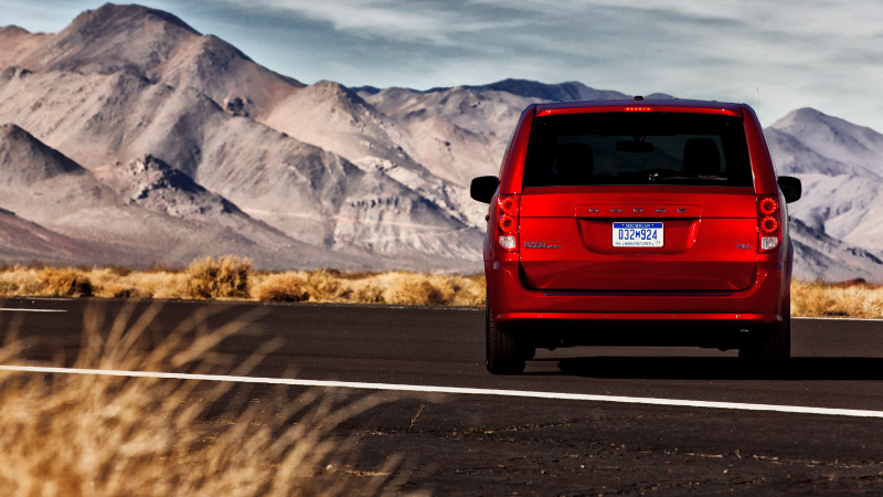 Illustration for article titled Dodge's "Man Van" is the aggressive minivan for road and track
